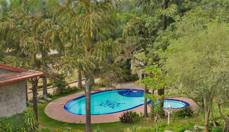 Cama-Rajputana-Club-Resort-Pool1